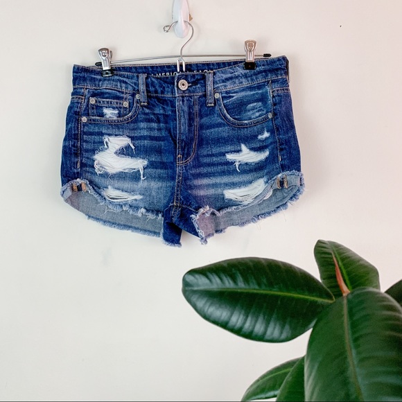 American Eagle Tomgirl distressed dark shorts 2 - Picture 1 of 5